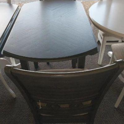 https://auctions4america.proxibid.com/Auctions-4-America/Dinette-by-Design/event-catalog/273254?srch=&srchloc=true#Top