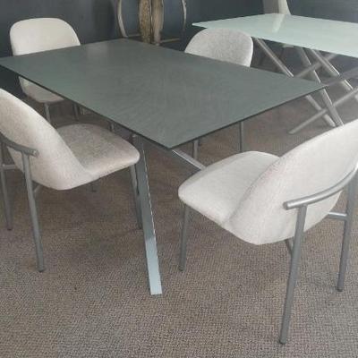 https://auctions4america.proxibid.com/Auctions-4-America/Dinette-by-Design/event-catalog/273254?srch=&srchloc=true#Top
