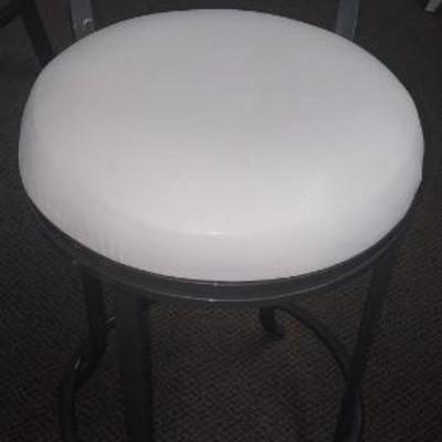 Sale Photo Thumbnail #53: https://auctions4america.proxibid.com/Auctions-4-America/Dinette-by-Design/event-catalog/273254?srch=&srchloc=true#Top