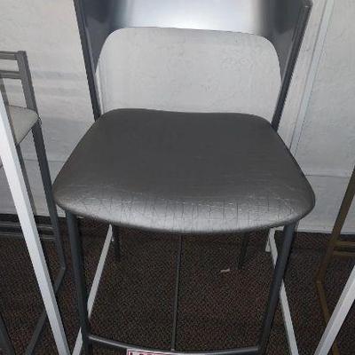 https://auctions4america.proxibid.com/Auctions-4-America/Dinette-by-Design/event-catalog/273254?srch=&srchloc=true#Top
