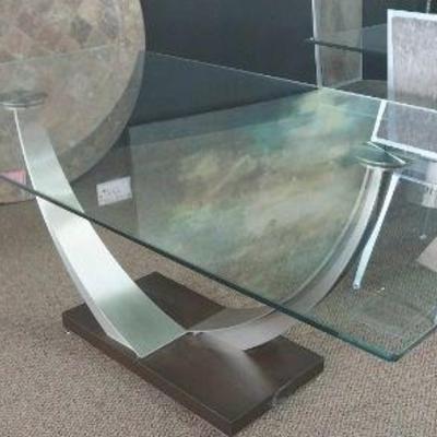 https://auctions4america.proxibid.com/Auctions-4-America/Dinette-by-Design/event-catalog/273254?srch=&srchloc=true#Top