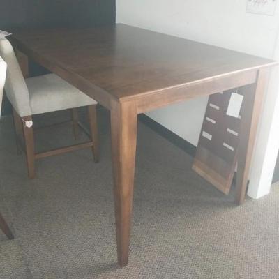https://auctions4america.proxibid.com/Auctions-4-America/Dinette-by-Design/event-catalog/273254?srch=&srchloc=true#Top