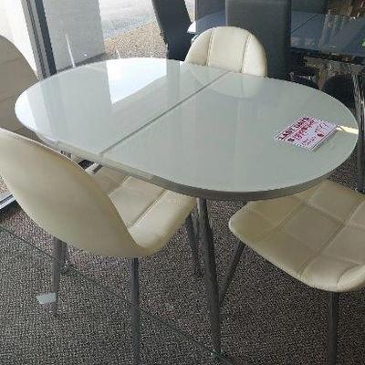 https://auctions4america.proxibid.com/Auctions-4-America/Dinette-by-Design/event-catalog/273254?srch=&srchloc=true#Top
