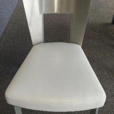 https://auctions4america.proxibid.com/Auctions-4-America/Dinette-by-Design/event-catalog/273254?srch=&srchloc=true#Top