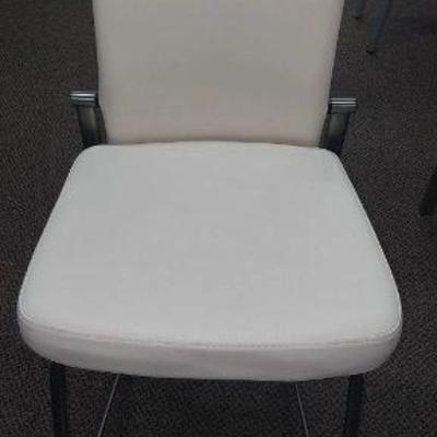 https://auctions4america.proxibid.com/Auctions-4-America/Dinette-by-Design/event-catalog/273254?srch=&srchloc=true#Top