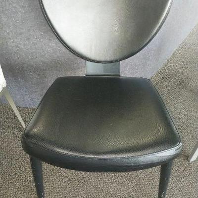 Sale Photo Thumbnail #87: https://auctions4america.proxibid.com/Auctions-4-America/Dinette-by-Design/event-catalog/273254?srch=&srchloc=true#Top