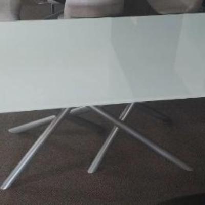 https://auctions4america.proxibid.com/Auctions-4-America/Dinette-by-Design/event-catalog/273254?srch=&srchloc=true#Top