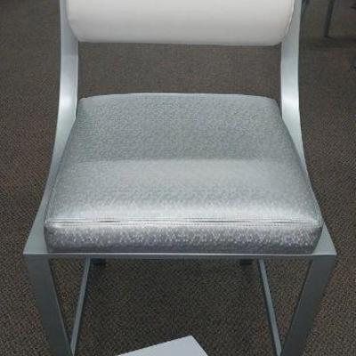 https://auctions4america.proxibid.com/Auctions-4-America/Dinette-by-Design/event-catalog/273254?srch=&srchloc=true#Top