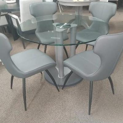 https://auctions4america.proxibid.com/Auctions-4-America/Dinette-by-Design/event-catalog/273254?srch=&srchloc=true#Top