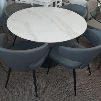https://auctions4america.proxibid.com/Auctions-4-America/Dinette-by-Design/event-catalog/273254?srch=&srchloc=true#Top