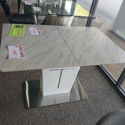 https://auctions4america.proxibid.com/Auctions-4-America/Dinette-by-Design/event-catalog/273254?srch=&srchloc=true#Top