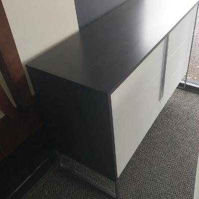 https://auctions4america.proxibid.com/Auctions-4-America/Dinette-by-Design/event-catalog/273254?srch=&srchloc=true#Top