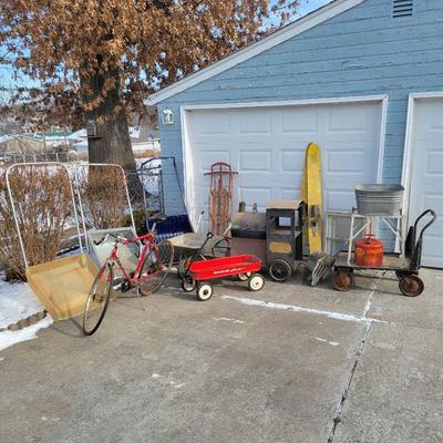 Estate sale photo