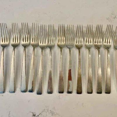 Lot 054e-DY: Vintage & Modern Towle “Old Lace” Sterling Dinner Fork Assortment