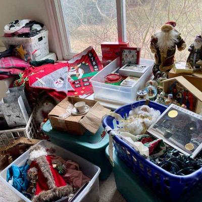 Lot 064-BON: Mystery Christmas Lot