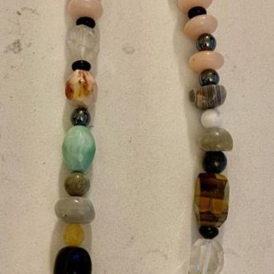 Lot 054b-JWL: 18” Chunky Gemstone Necklace