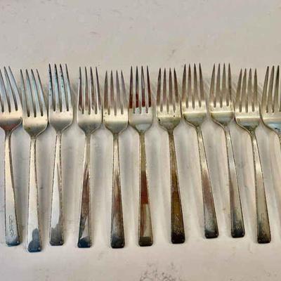 Lot 054f-DY: Vintage & Modern Towle “Old Lace” Sterling Salad Fork Assortment