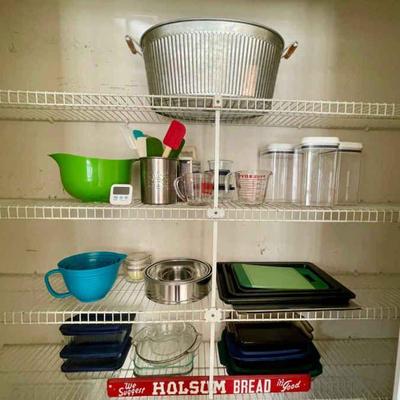Lot 016-K: Bakeware Assortment