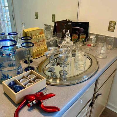 Lot 014-LR: Barware Assortment