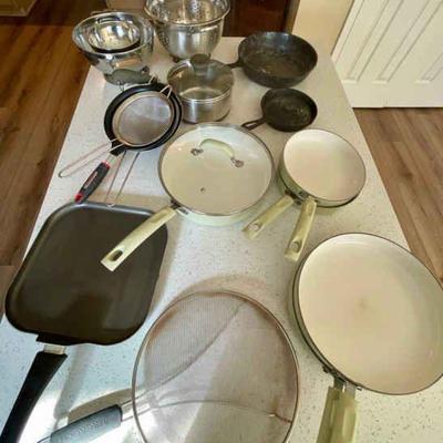 Lot 041-K: Kitchen Cookware Lot