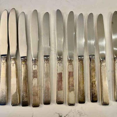 Lot 054i-DY: Vintage & Modern Towle “Old Lace” Sterling Knife Assortment