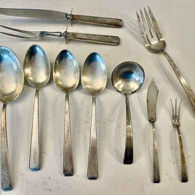 Lot 054j-DY: Vintage Towle “Old Lace” Sterling Serving Utensil Assortment