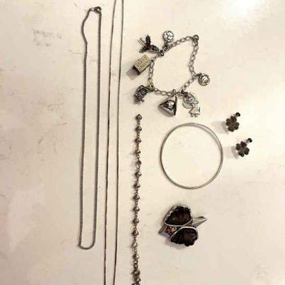 Lot 055-DY: Small Sterling Jewelry Assortment 