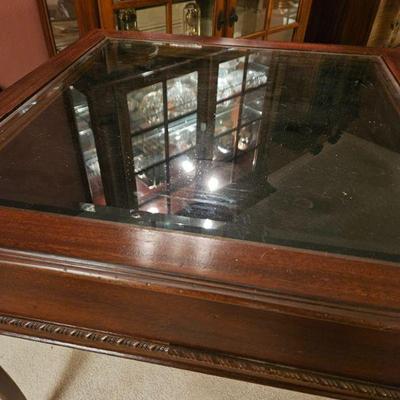 Display side table
