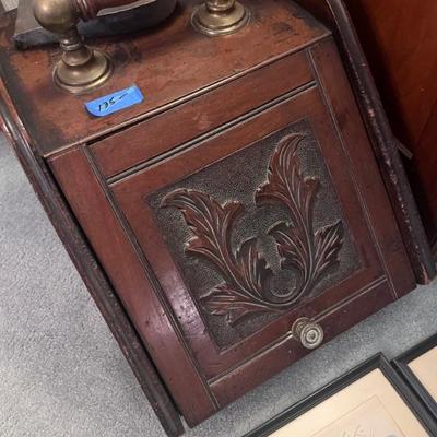 WOOD FIREBOX WITH SCOOP