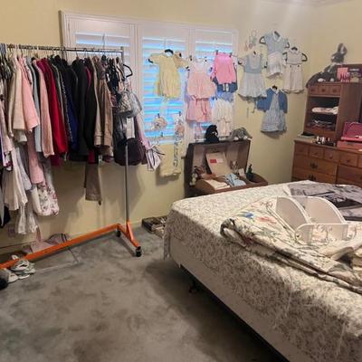 VINTAGE KIDS CLOTHING
WOMWN'S CLOTHING