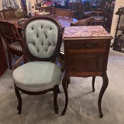VELVET CHAIR
