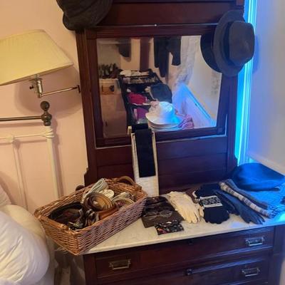 ACCESSORIES