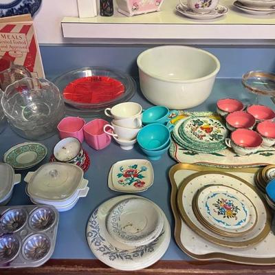 KIDS KITCHEN SETS