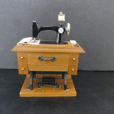 Vintage Berkeley Designs Sewing Machine Music Box - Plays "Buttons and Bows"