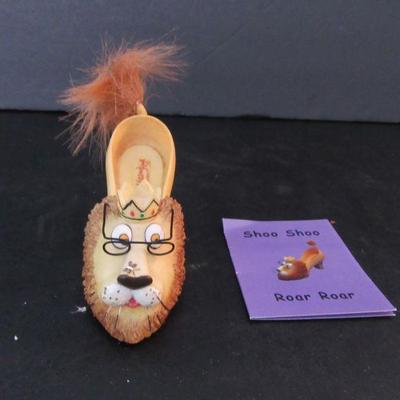 Vintage Willow Hall Originals Shoo Shoo "Roar Roar" Shoe Figurine - With COA