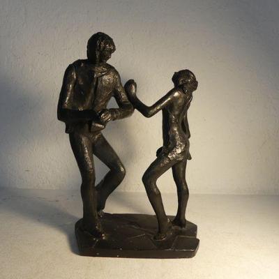 Vintage 1976 Austin Products Inc. Dancing Couple Statue - 12½" Tall