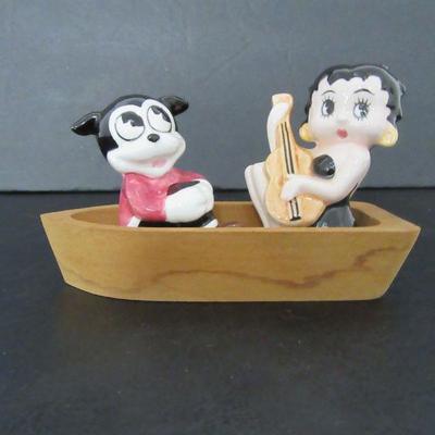 Rare Vintage Betty Boop & Bimbo Dog in Wooden Boat Salt & Pepper Shakers