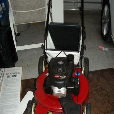 Toro Recycler 22 Self-Propelled Lawn mower with bag.