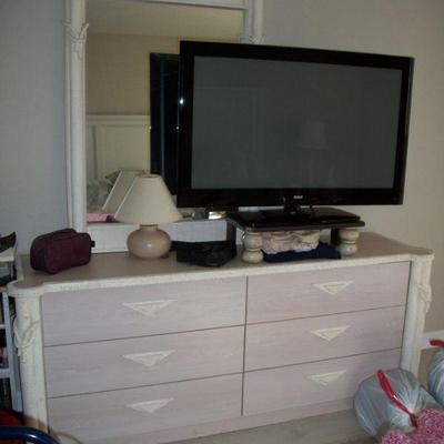 Vintage 1980's "Miami Vice Style" 6 Drawer Dresser with
 Mirror.