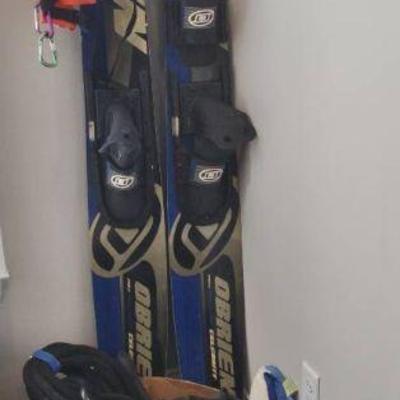 Skis