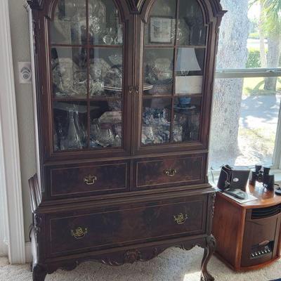 Chippendale Very High End Vintage Very Rare Unique Mahogany 3 Piece Kitchen Dining Room Furniture Set
