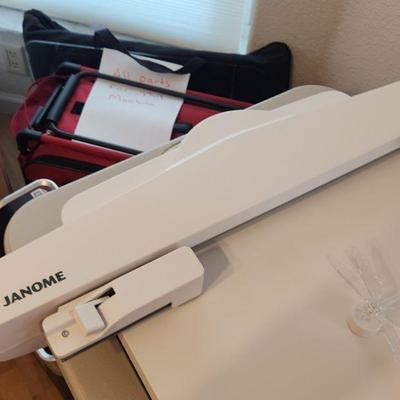 Janome Continental M17 Sewing & Embroidery Machine w. Accessories