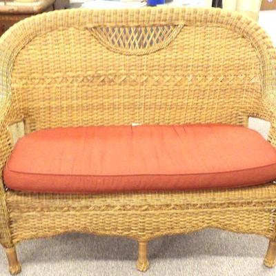 Wicker Looking 