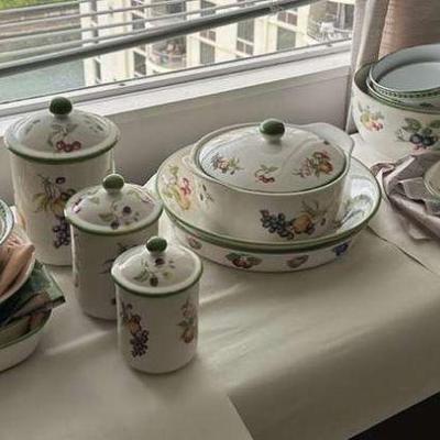 WWT109- Expressions Fine China And Villeroy & Boch