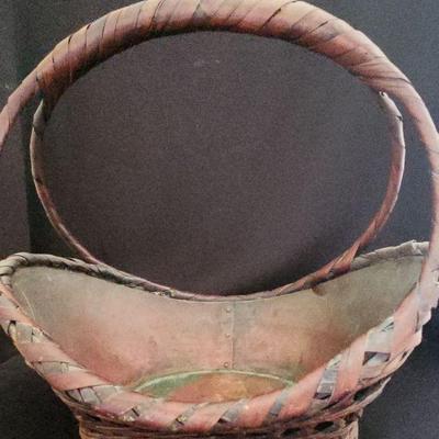 WWT083 - Antique Ikebana Basket 