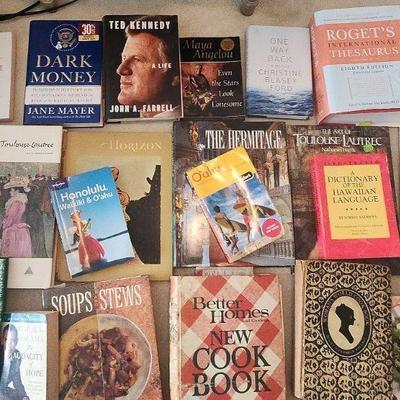 WWT122 - Assorted Books