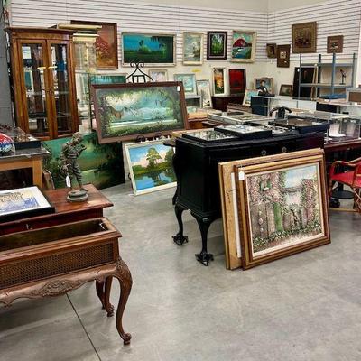 Estate sale photo