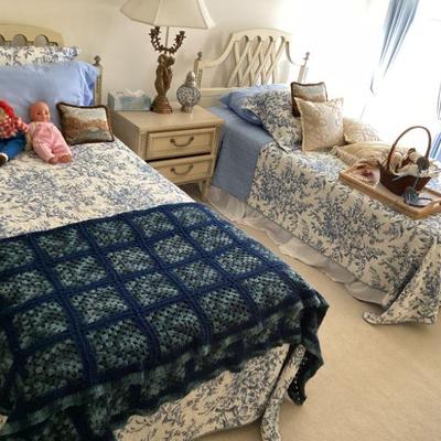 French Provincial 1960s Bed - Twin Set of 2 - Bedroom Set 2