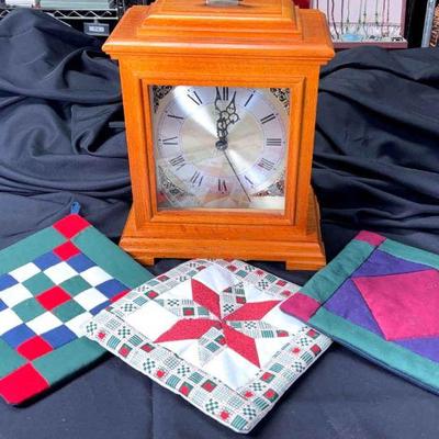 Pennsylvania dutch pot holders decor clock
