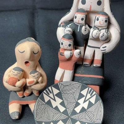 Signed pottery acoma jemez & cochiti